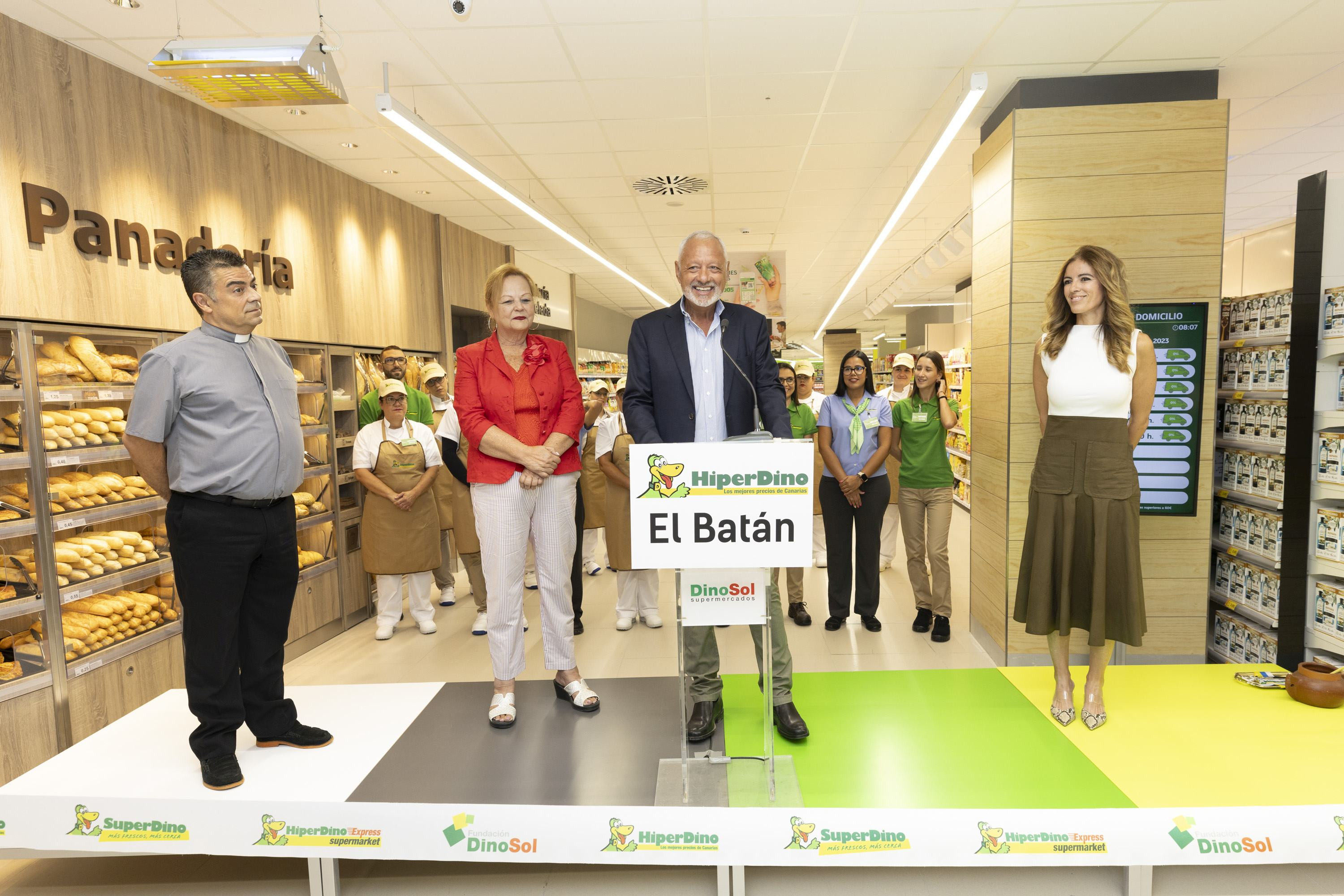 HiperDino invierte 1 8 millones de euros en su nueva tienda en El Batán