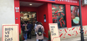 El nuevo supermercado dispone de un surtido de más de 4.000 productos en sus 220 metros cuadrados de superficie.