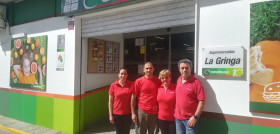 El primero de ellos está situado en la población de Balerma, Almería, en la calle del Mar, número 32, bajo el nombre La Gringa, y cuenta con 250 metros cuadrados de sala de ventas.