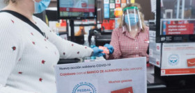 A través de acuerdos con diversas entidades sociales y administraciones públicas, esta herramienta se destina a los beneficiarios o voluntarios para que puedan realizar compras en el propio establec