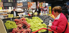 Interior del nuevo supermercado Eroski en Pamplona.