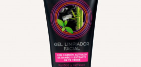 Nuevo gel limpiador con carbón activado de bambú y extracto de té verde de la gama 'Mildeen Skin Care Pure Black'.