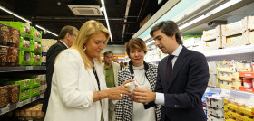 María José Pérez-Cejuela, Directora General de Comercio y Consumo de la Comunidad de Madrid; Belén García Díaz, gerente de la Agencia para el Empleo del Ayuntamiento de Madrid; y Pablo Galarraga