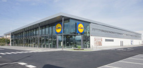 Lidl ha inaugurado recientemente dos nuevas tiendas en las localidades de Tàrrega (Lleida) y Sotogrande (Cádiz).