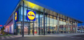 Lidl prevé ahorrar 65.000 MWh en los tres próximos años, equivalente al consumo anual de energía de más de 18.500 hogares.