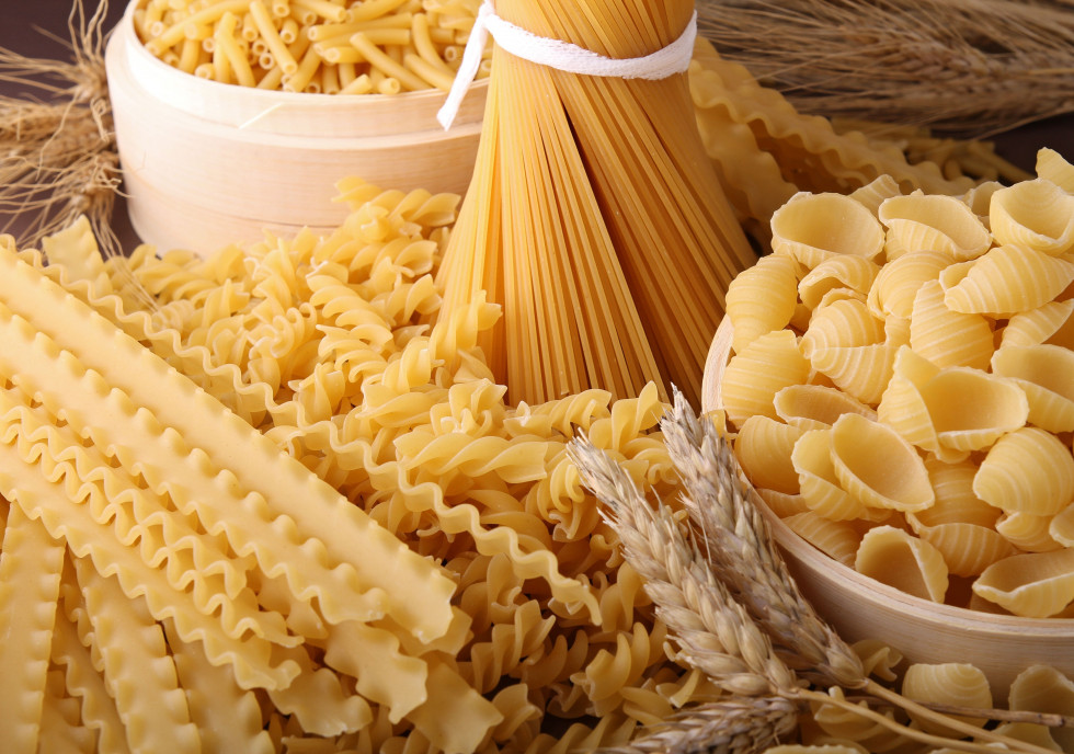 Del total del mercado de pasta (seca   fresca), la categoría de pasta seca aglutina el 94,4% del volumen (181,5 millones de kilos) y el 79,7% del valor (295,8 millones de euros).