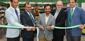 El centro de Makro de El Puerto Santa María has sido el lugar donde se ha puesto en marcha una nueva edición de la campaña especial Sabores de Andalucía junto a la Asociación Empresarial, Landalu