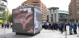 El monumento al hostelero ha sido ubicado en el centro de Madrid.