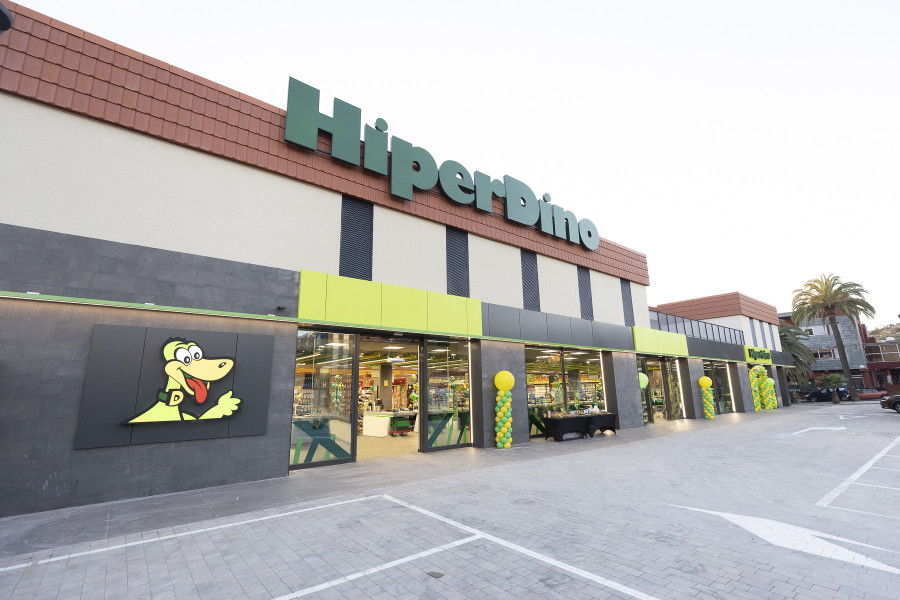 Fachada de la tienda HiperDino Santa Brígida, en Gran Canaria