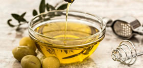 Olive oil 968657 1280 (1)