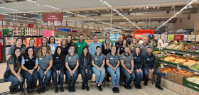 Los representantes institucionales, junto con el equipo de la nueva tienda de Lidl en Chauchina