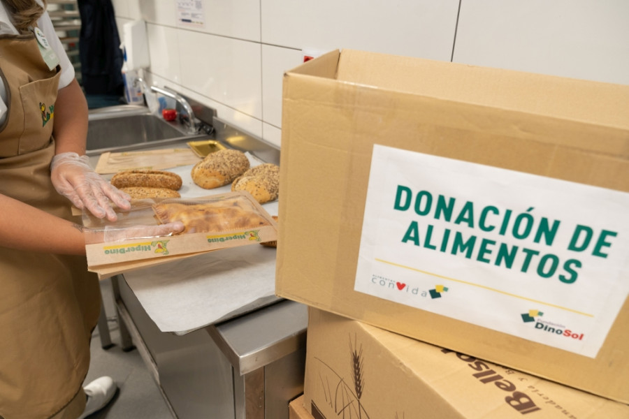 Alimentos conVida es el proyecto de HiperDino y la Fundación DinoSol para reducir el desperdicio alimentario